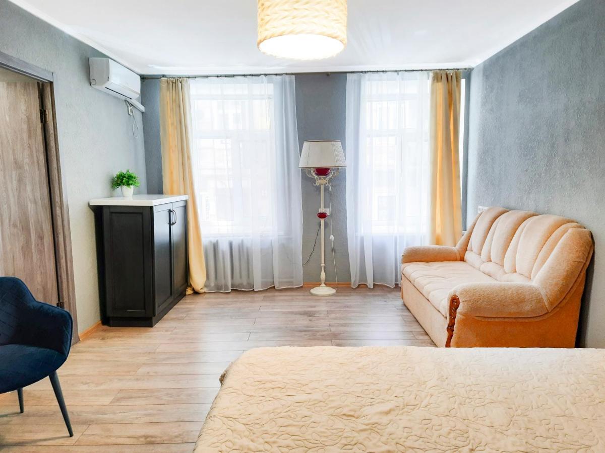 1-Room Apartment In The Center, 5 Minutes To Deribasovskaya Odessa Extérieur photo